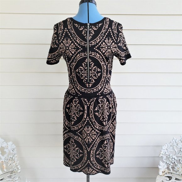 Romeo and Juliet Couture form fitting short sleeve sweater dress - Picture 4 of 8